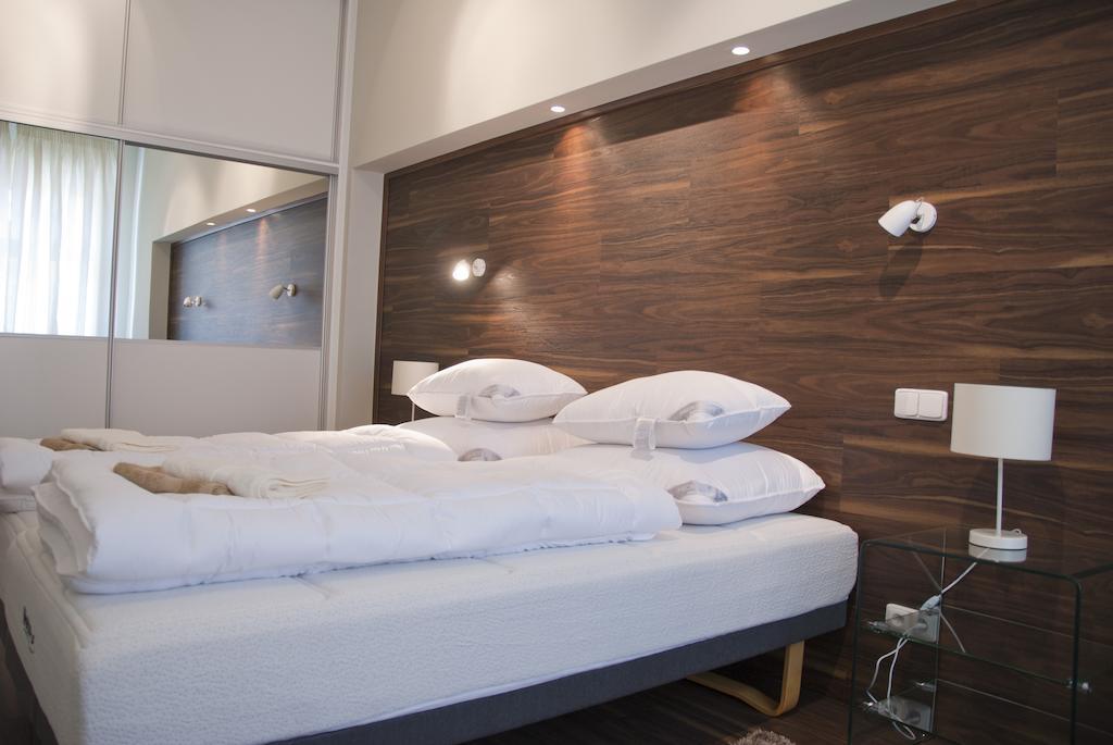 Apartman U Kolonady Karlovy Vary Ruang foto