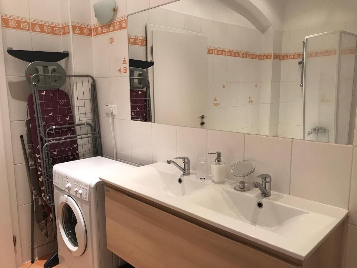 Apartman U Kolonady Karlovy Vary Bagian luar foto